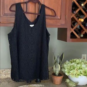 Lace v-neck swing tank with lining. Size 1x
